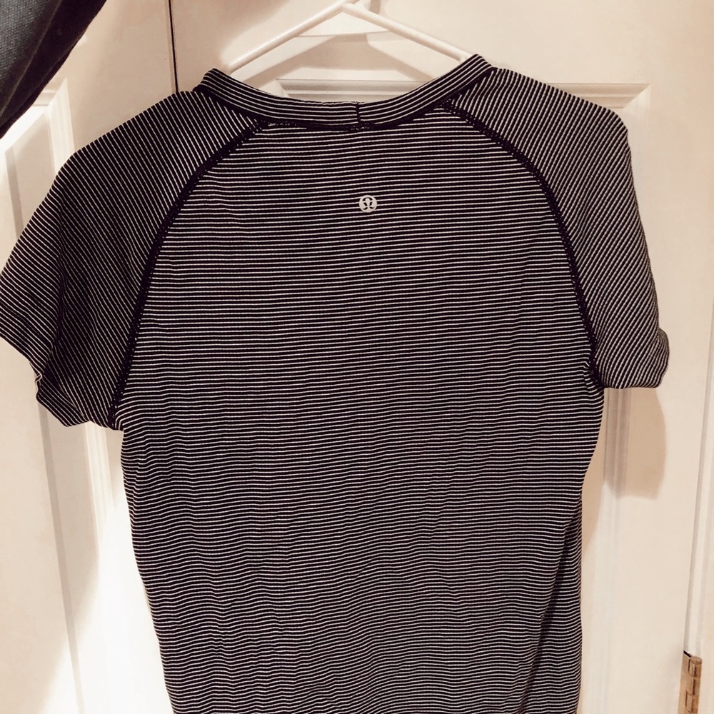 Lululemon Swiftly tech short sleeve